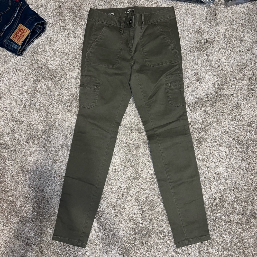 NWT LOFT SUPER SKINNY PANT SIZE 0P